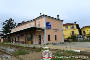 La stazione in disuso di Castagnole delle Lanze 