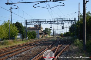 Il fascio dei binari della stazione ferroviaria di Cantalupo, oggi.